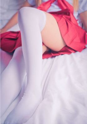 欧美街拍米灰色大衣_蓝光高清完整版播放